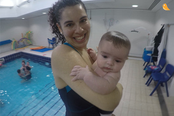 Los beneficios de la natación de bebés